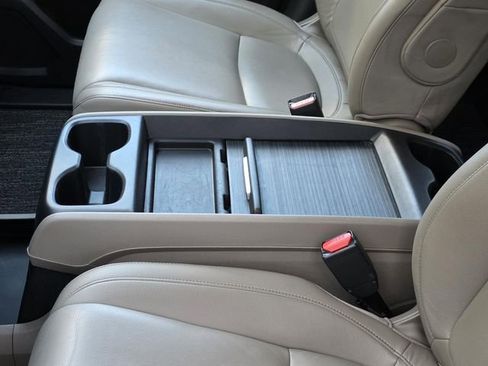 Used 2023 Honda Odyssey Touring image 9