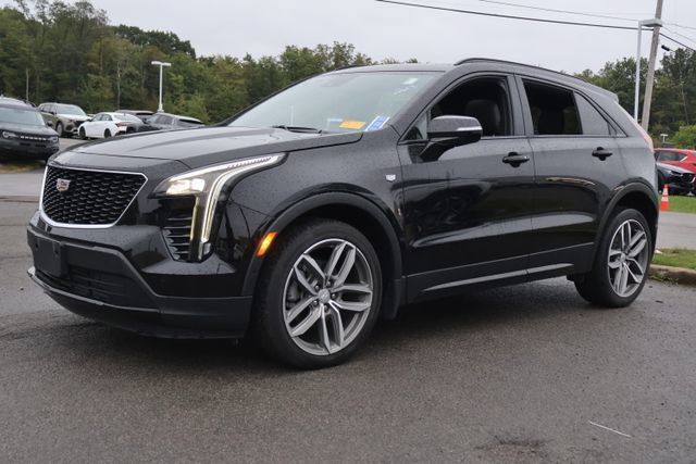 Used 2022 Cadillac XT4 Sport w/ Enhanced Visibility Package AWD/4WD image 4