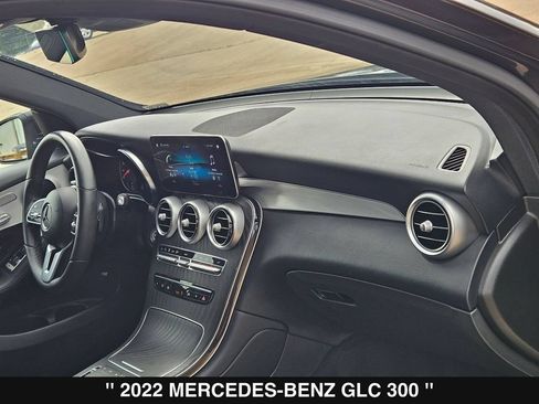 Used 2022 Mercedes-Benz GLC 300 4MATIC image 29