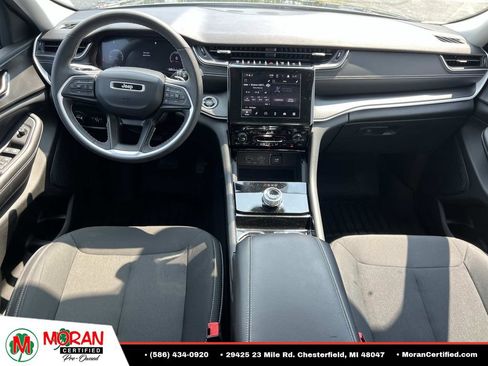 Used 2023 Jeep Grand Cherokee Laredo w/ Luxury Tech Group I AWD/4WD image 39