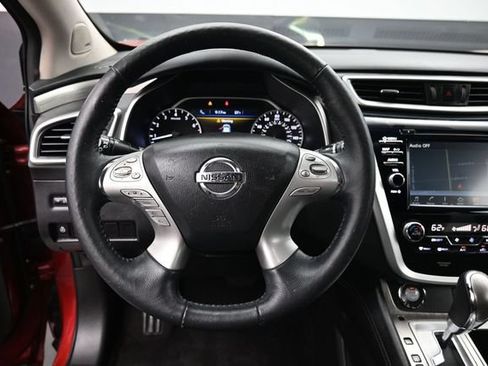 Used 2018 Nissan Murano SL w/ Moonroof Package FWD image 12