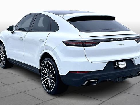 Used 2021 Porsche Cayenne Coupe image 10