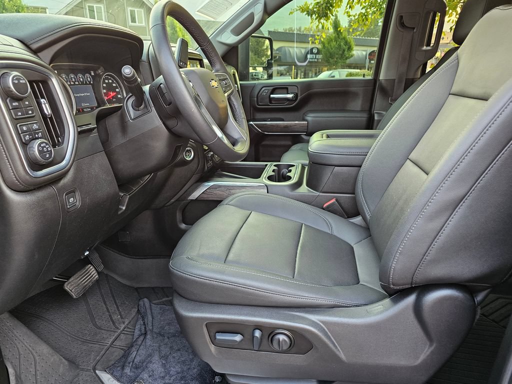 Certified 2022 Chevrolet Silverado 3500 LTZ w/ LTZ Premium Package AWD/4WD image 23