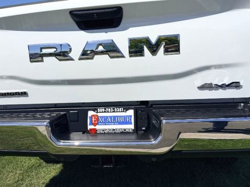 Used 2026 RAM 2500 Big Horn AWD/4WD image 11