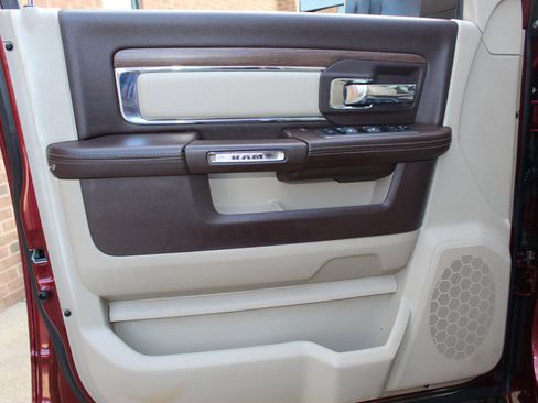 Used 2016 RAM 3500 Laramie image 12