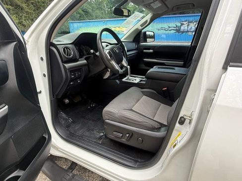 Used 2017 Toyota Tundra SR5 w/ SR5 Upgrade Package RWD image 27