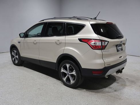 Used 2018 Ford Escape SEL w/ Ford Safe & Smart Package AWD/4WD image 4