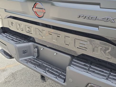 New 2026 Nissan Frontier PRO-4X w/ Tow Package AWD/4WD image 7