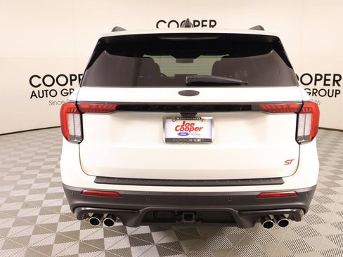 Used 2025 Ford Explorer ST RWD image 23