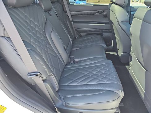 Certified 2026 Genesis GV80 3.5T Prestige AWD/4WD image 17
