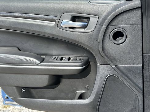 Certified 2022 Chrysler 300 Touring image 19