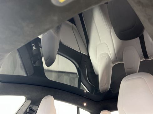 Used 2017 Tesla Model S 90D image 24