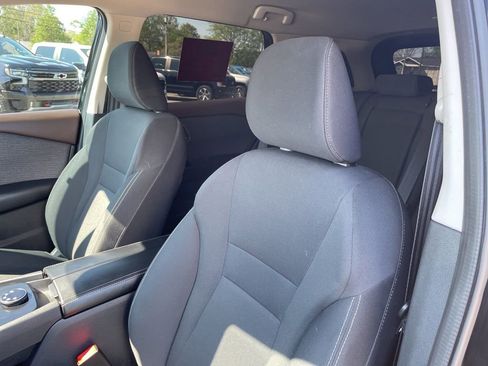 Used 2023 Nissan Rogue S image 7