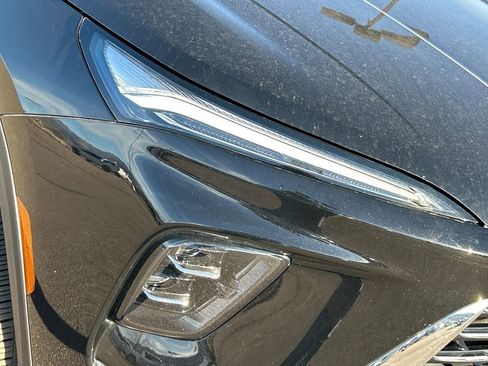 Used 2025 Buick Enclave Preferred image 32