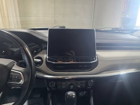 Used 2022 Jeep Compass Limited AWD/4WD image 17