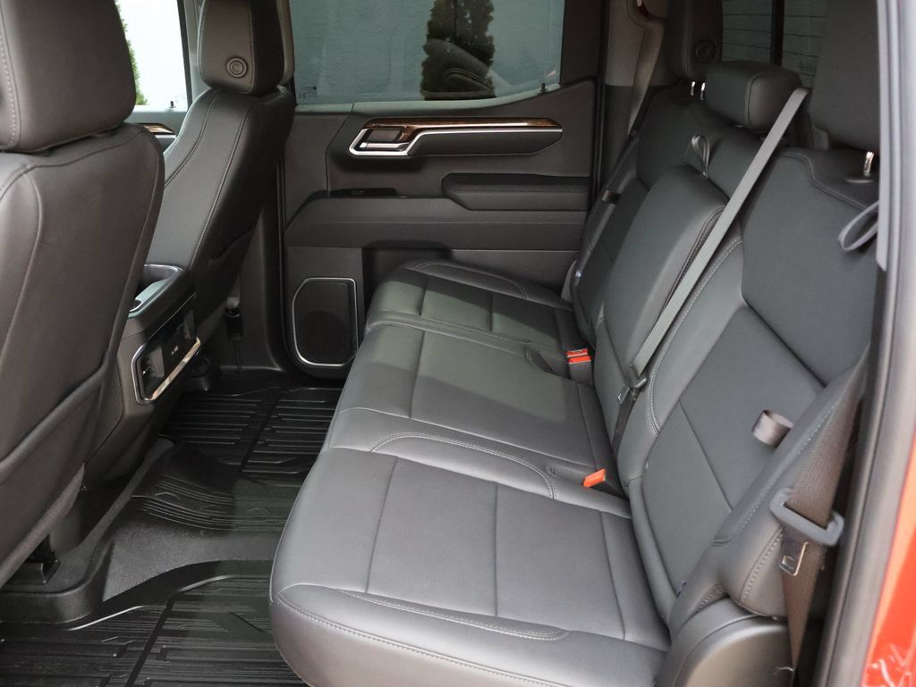 Certified 2025 GMC Sierra 1500 Elevation AWD/4WD image 15