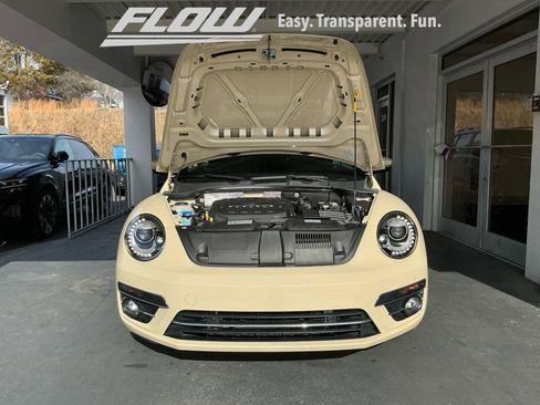 Used 2019 Volkswagen Beetle 2.0T S image 19