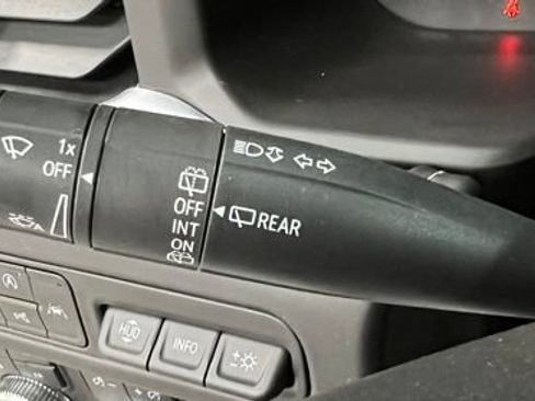 Used 2024 GMC Yukon Denali Ultimate AWD/4WD image 30