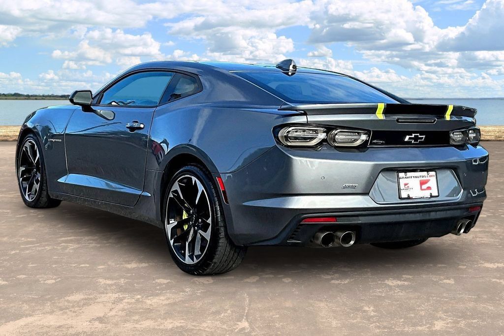 Used 2020 Chevrolet Camaro SS RWD image 6