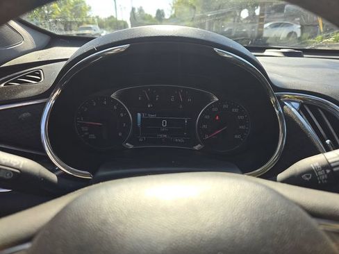 Used 2017 Chevrolet Malibu LT w/ Driver Confidence Package FWD image 7