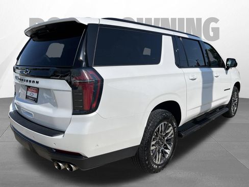 Certified 2025 Chevrolet Suburban Z71 AWD/4WD image 4