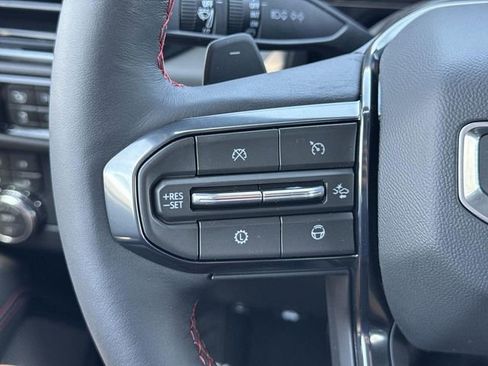 New 2026 GMC Yukon XL AT4 Ultimate AWD/4WD image 9