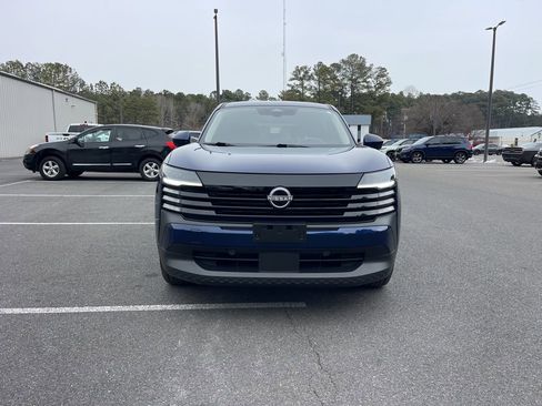 Used 2025 Nissan Kicks SV image 3