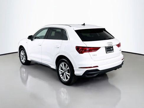 Certified 2025 Audi Q3 2.0T Premium w/ Convenience Package image 3
