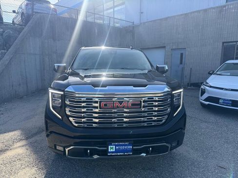 Used 2022 GMC Sierra 1500 Denali w/ Denali Reserve Package AWD/4WD image 10