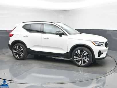 Used 2025 Volvo XC40 B5 Plus w/ Protection Package Premier