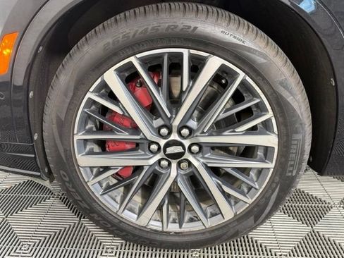 Used 2024 Cadillac XT6 Sport w/ Platinum Package AWD/4WD image 12