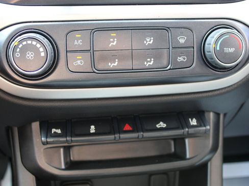Used 2022 Chevrolet Colorado LT w/ Fleet Safety Package RWD image 28