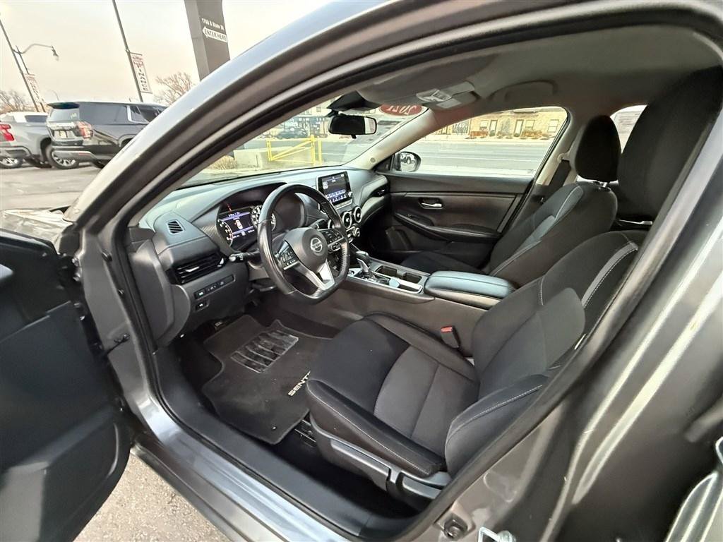 Used 2021 Nissan Sentra SV FWD image 13