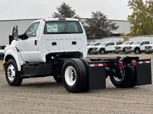 New 2026 Ford F750 2WD Regular Cab Super Duty image 6