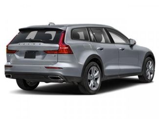 Used 2022 Volvo V60 T5 Cross Country w/ Climate Package video 2