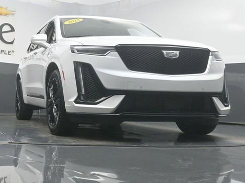 Used 2024 Cadillac XT6 Sport w/ LPO, Onyx Lite Package image 3