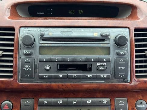 Used 2002 Toyota Camry XLE FWD image 3
