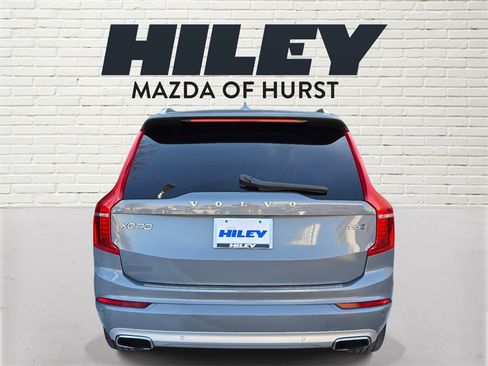 Used 2020 Volvo XC90 T6 Momentum image 5