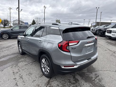 Used 2024 GMC Terrain SLT image 6