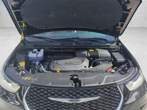 New 2026 Chrysler Pacifica Pinnacle image 16