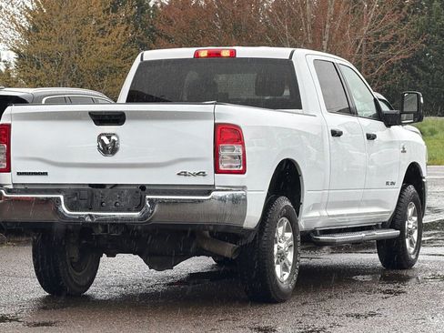 Used 2024 RAM 2500 Big Horn w/ Off Road Package AWD/4WD image 4