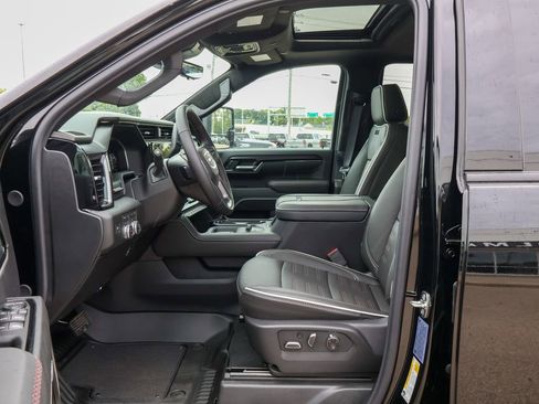 New 2026 GMC Sierra 2500 AT4X w/ LPO, Black Badging Package AWD/4WD image 9