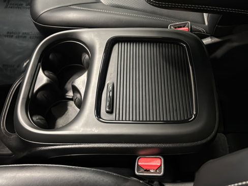 Used 2023 Chrysler Pacifica Touring-L w/ Uconnect Theater Family Group AWD/4WD image 20