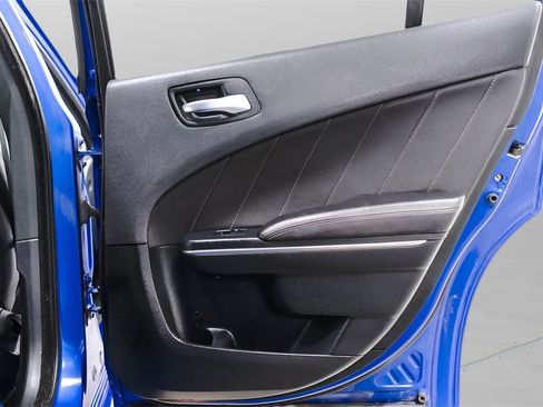 Used 2018 Dodge Charger SXT Plus w/ Driver Convenience Group image 31