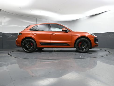 Certified 2022 Porsche Macan GTS image 31