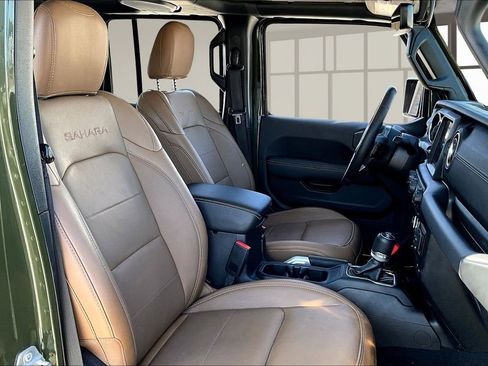 Used 2022 Jeep Wrangler Unlimited Sahara w/ LED Lighting Group image 27