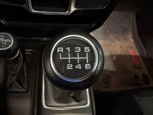 Used 2021 Jeep Gladiator Sport AWD/4WD image 10