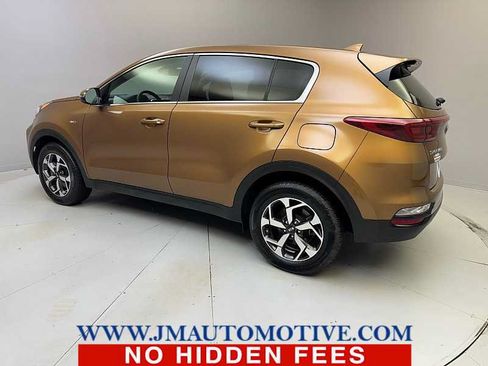 Used 2021 Kia Sportage LX w/ LX AWD Popular Package image 3