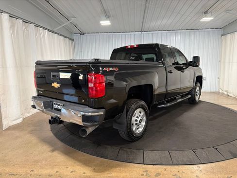 Used 2017 Chevrolet Silverado 2500 LT AWD/4WD image 9