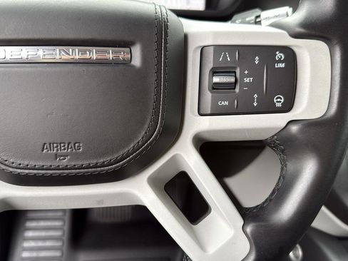 Used 2020 Land Rover Defender 110 First Edition image 15
